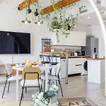 My Casa - Emmanuel - Cozy With Port View דירה