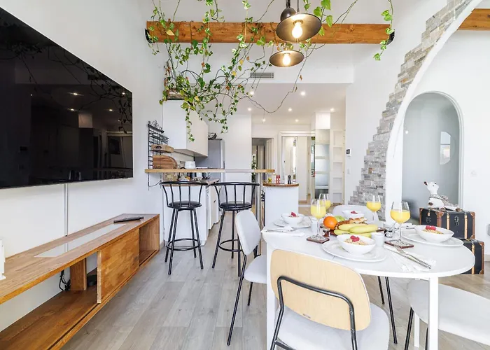 My Casa - Emmanuel - Cozy With Port View Appartement *