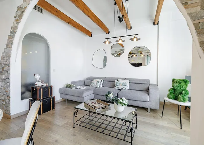 My Casa - Emmanuel - Cozy With Port View Appartement
